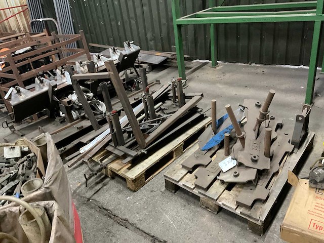 Partij opspan platen - afbeelding 1 van  8