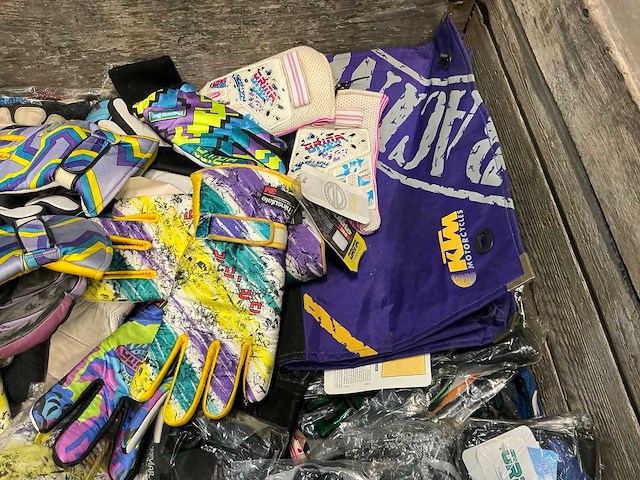 Partij orina motorhandschoen - afbeelding 9 van  12