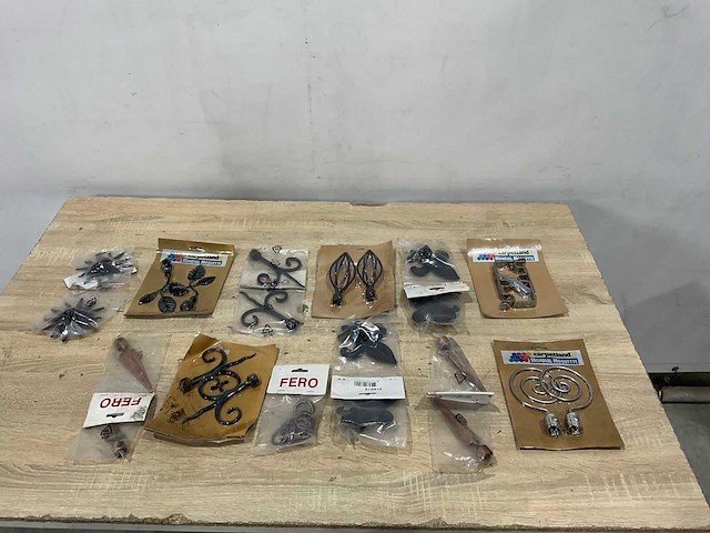 Partij ornamenten - afbeelding 1 van  7