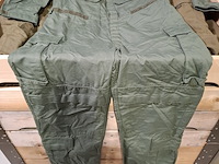 Partij overalls en jassen - afbeelding 14 van  18