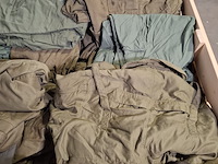 Partij overalls en jassen - afbeelding 18 van  18