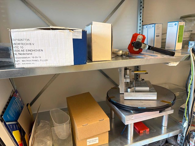 Partij overig laboratoriumapparatuur/ toebehoren (inhoud hok) - afbeelding 7 van  16