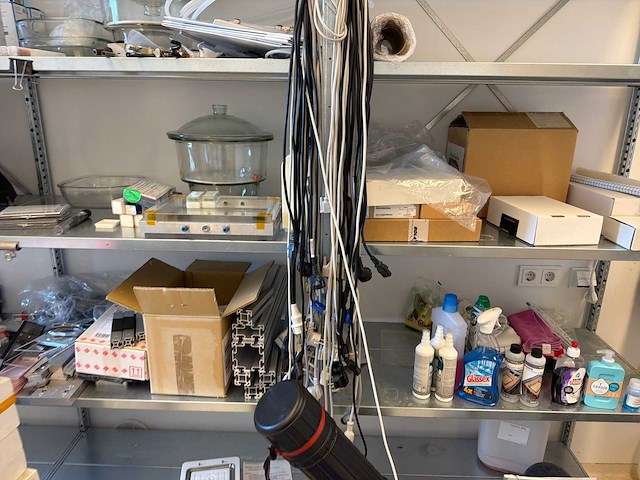 Partij overig laboratoriumapparatuur/ toebehoren (inhoud hok) - afbeelding 11 van  16