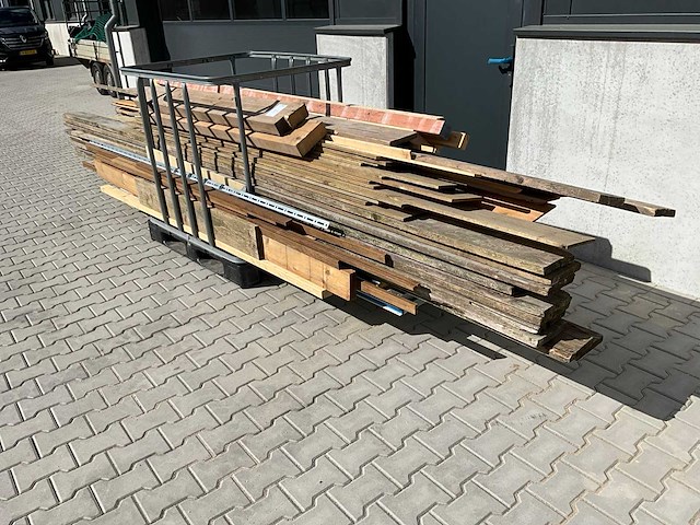 Partij overige hout - afbeelding 1 van  8
