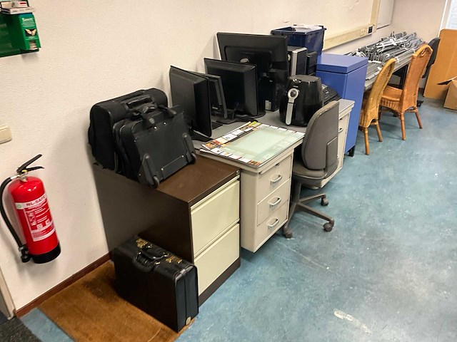 Partij overige winkel inventaris - afbeelding 12 van  66