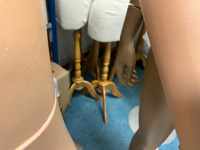 Partij overige winkel inventaris - afbeelding 32 van  66