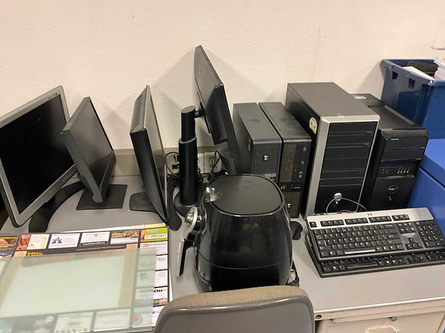 Partij overige winkel inventaris - afbeelding 23 van  66