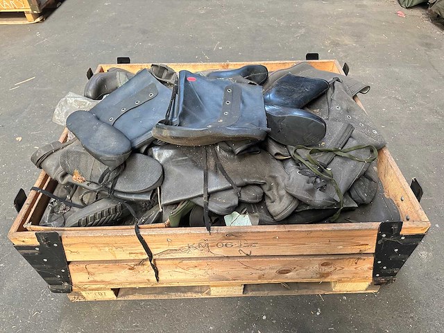 Partij overlaarzen - afbeelding 1 van  3