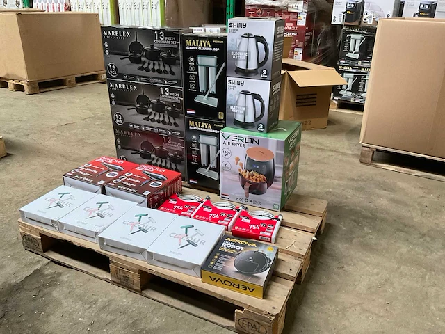 Partij overstock - afbeelding 1 van  9
