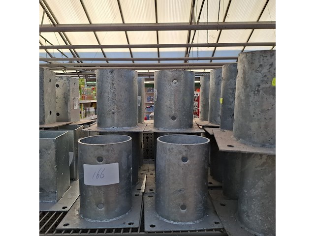 Partij paalhouders o.a. hillhout - afbeelding 16 van  16