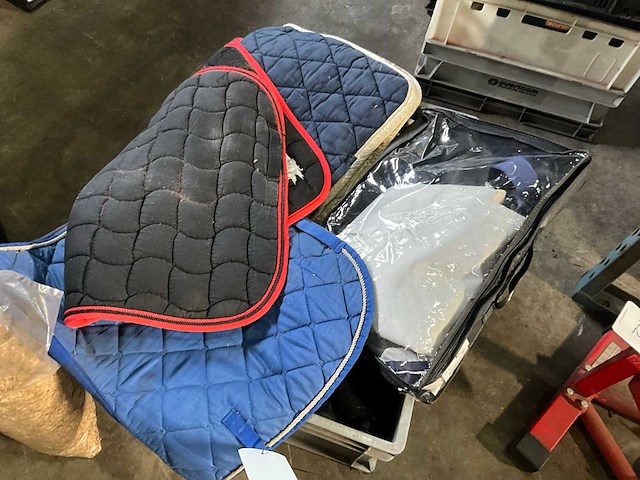 Partij paardrij accessoires - afbeelding 2 van  4