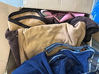 Partij paardrij accessoires - afbeelding 2 van  12