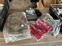 Partij paintball beschemingsmaterialen - afbeelding 1 van  9