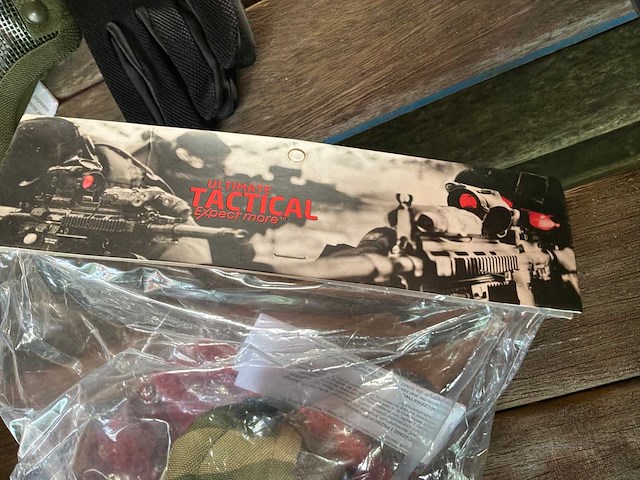 Partij paintball beschemingsmaterialen - afbeelding 6 van  9