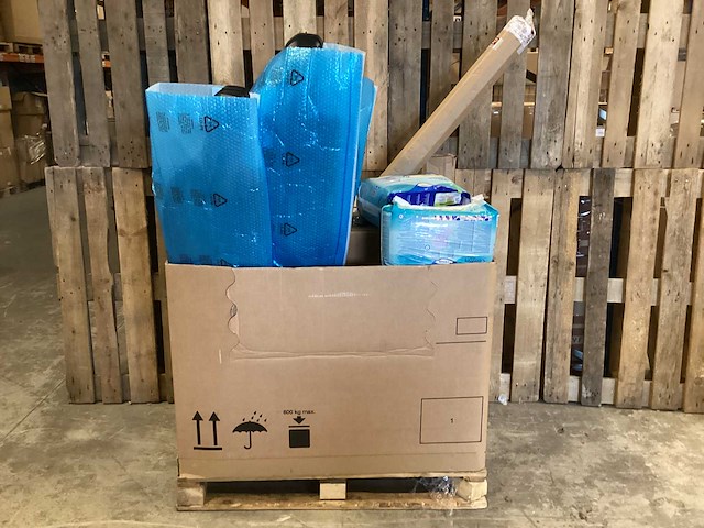 Partij pallet goederen - afbeelding 1 van  5