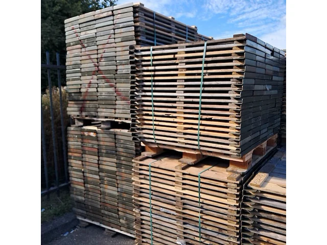 Partij palletranden t.b.v. blokpallets - afbeelding 7 van  7