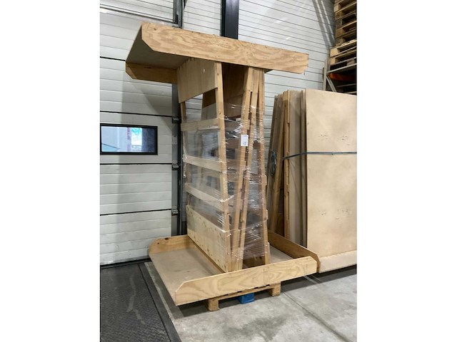 Partij pallets en bokken - afbeelding 2 van  8