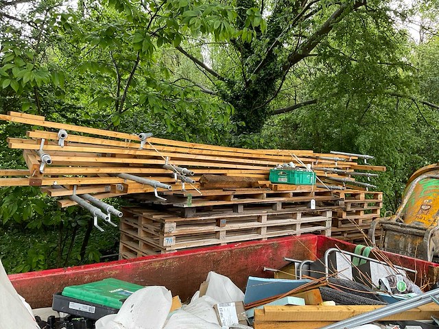 Partij pallets en kisten - afbeelding 4 van  16