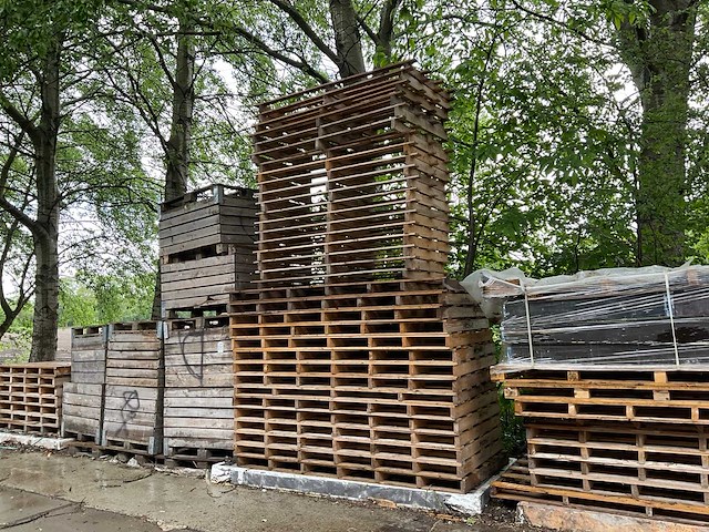 Partij pallets en kisten - afbeelding 13 van  16