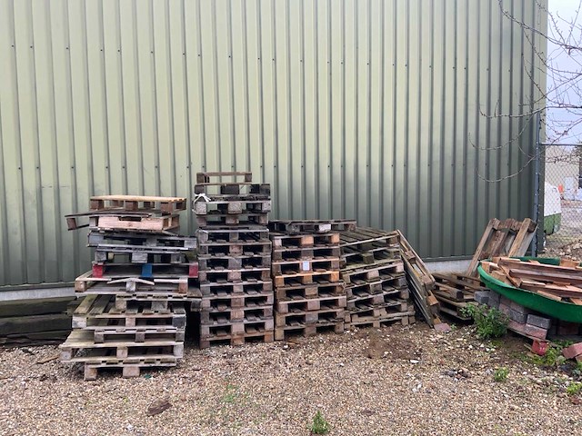 Partij pallets - afbeelding 1 van  3