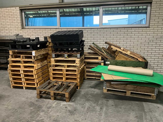 Partij pallets - afbeelding 1 van  6