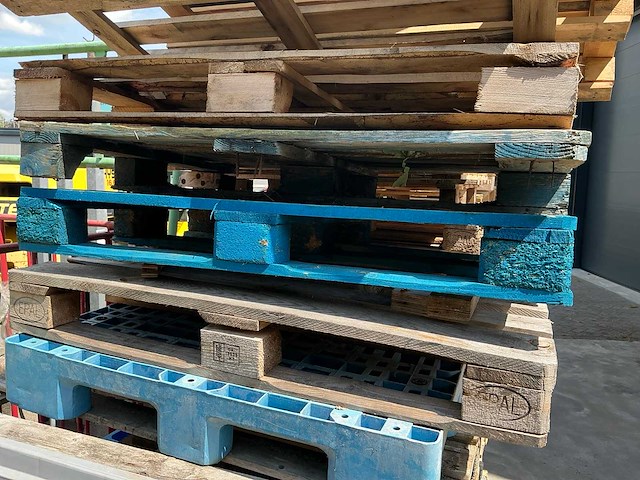 Partij pallets - afbeelding 9 van  9
