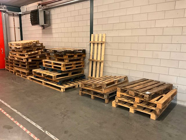 Partij pallets - afbeelding 1 van  5