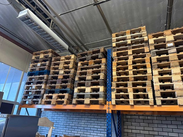 Partij pallets - afbeelding 3 van  4