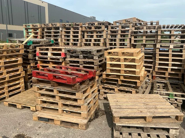 Partij pallets - afbeelding 4 van  4