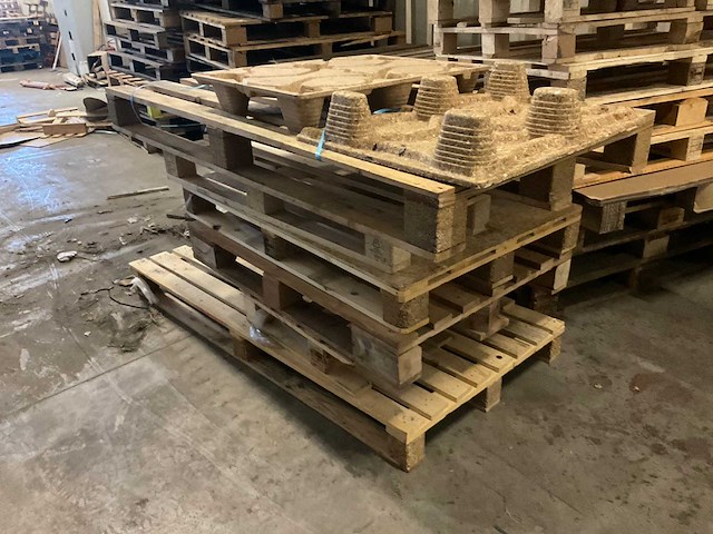 Partij pallets - afbeelding 6 van  7