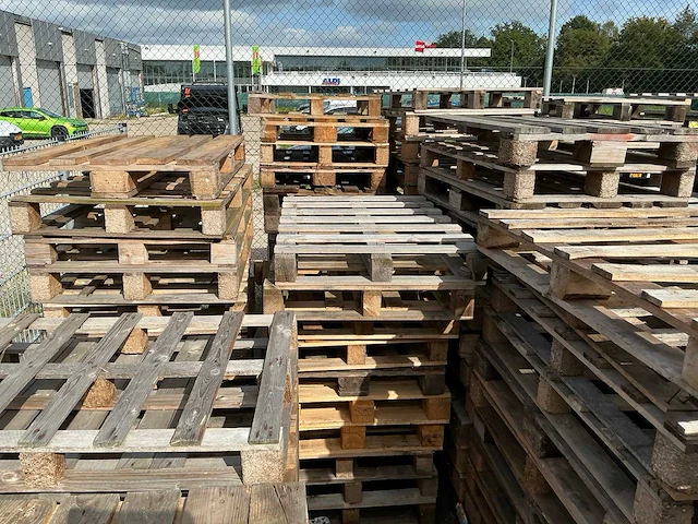 Partij pallets - afbeelding 4 van  8
