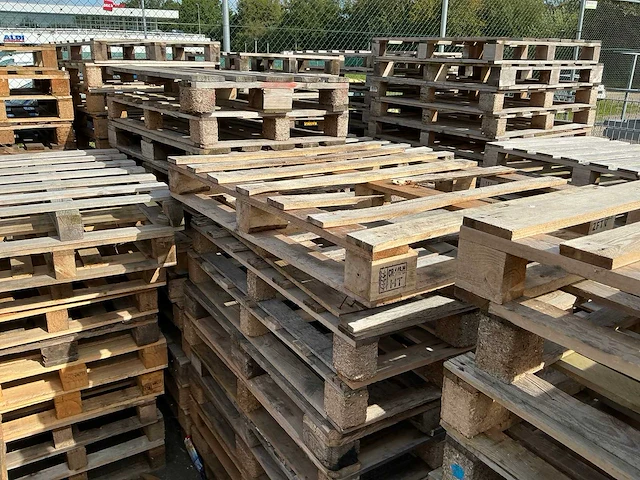 Partij pallets - afbeelding 5 van  8