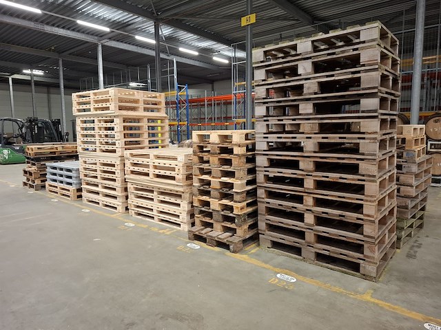 Partij pallets - afbeelding 1 van  5