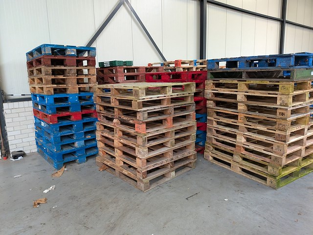 Partij pallets - afbeelding 8 van  8