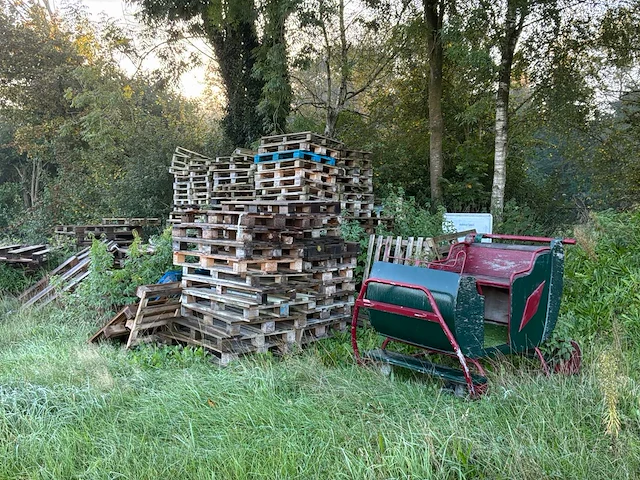 Partij pallets - afbeelding 1 van  7