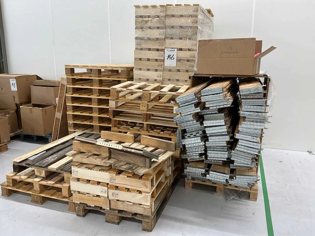 Partij pallets - afbeelding 1 van  1