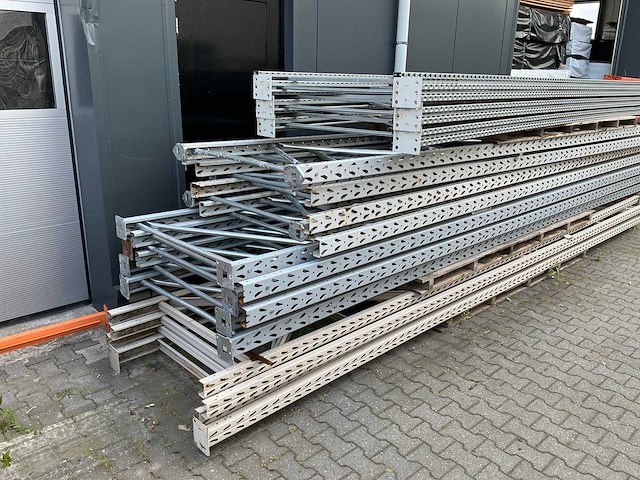 Partij palletstelling - 24x102 - afbeelding 11 van  13