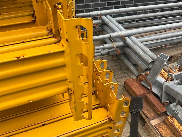 Partij palletstelling liggers - afbeelding 5 van  5