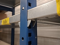 Partij palletstelling met gangpad geleiding - afbeelding 5 van  13