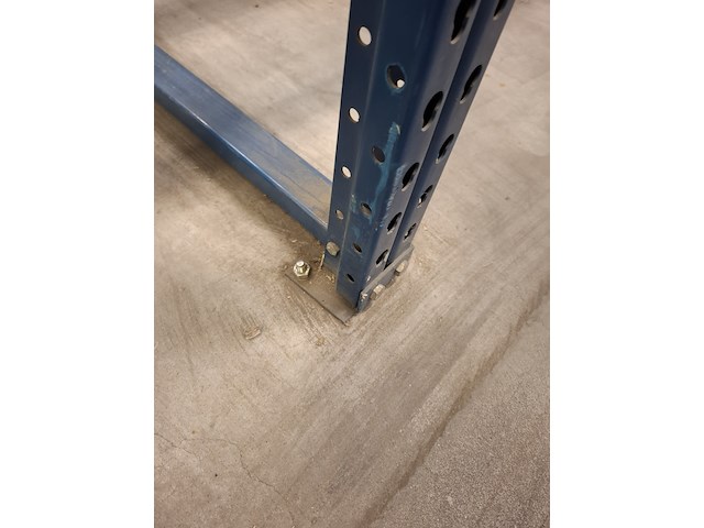 Partij palletstelling met gangpad geleiding - afbeelding 13 van  13