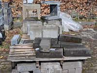 Partij pallisade blokken en u-stenen - afbeelding 1 van  8