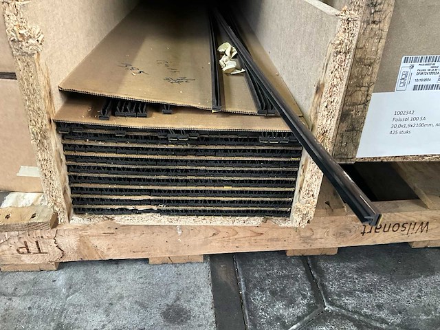 Partij palusol brandwerende afdichting plakstrips - afbeelding 6 van  11