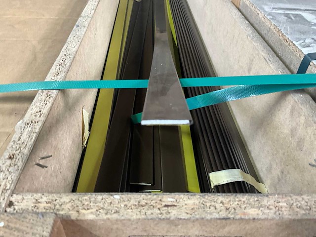 Partij palusol brandwerende afdichting plakstrips - afbeelding 7 van  11