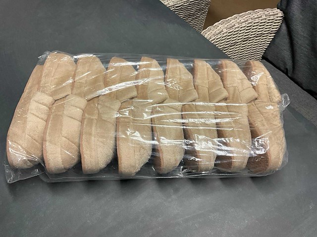 Partij pantoffels - afbeelding 7 van  8