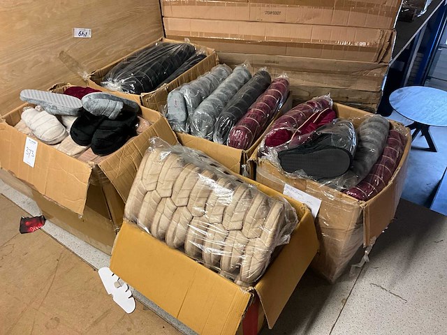 Partij pantoffels - afbeelding 8 van  8