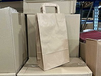 Partij paper bags brown flat handles 22+10x36cm (10500x) - afbeelding 1 van  5