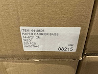Partij paper carrier bags 14+7*21cm red (3750x) - afbeelding 4 van  4