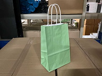 Partij paper carrier bags 14+8*21cm misty green (4700x) - afbeelding 1 van  5