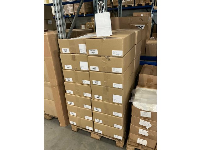 Partij paper carrier bags 14+8*21cm white (7000x) - afbeelding 4 van  6