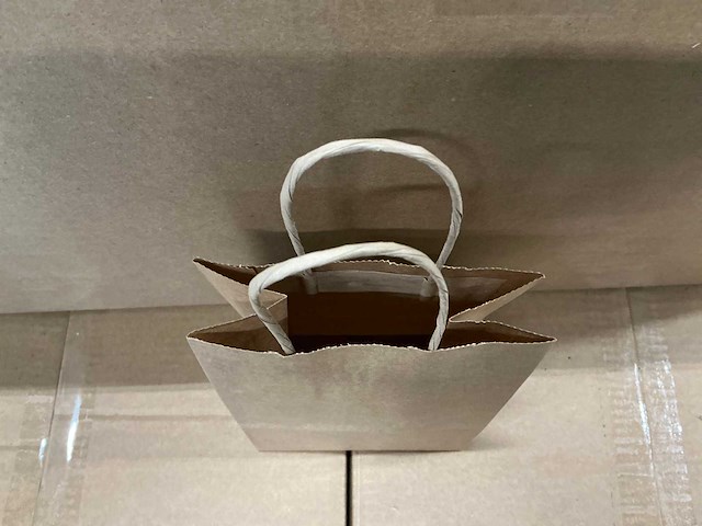 Partij paper carrier bags 14+8x21cm brown fsc unprinted (7000x) - afbeelding 4 van  6